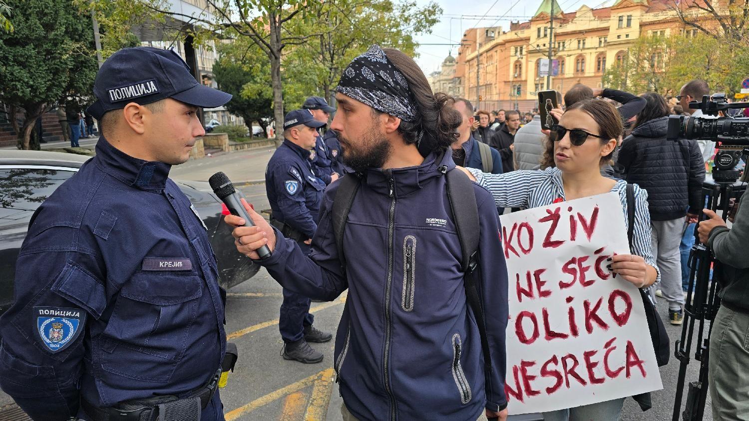 U tragediji na železničkoj stanici u Novom Sadu 14 mrtvih, protest u Beogradu 6 Protest u Beogradu