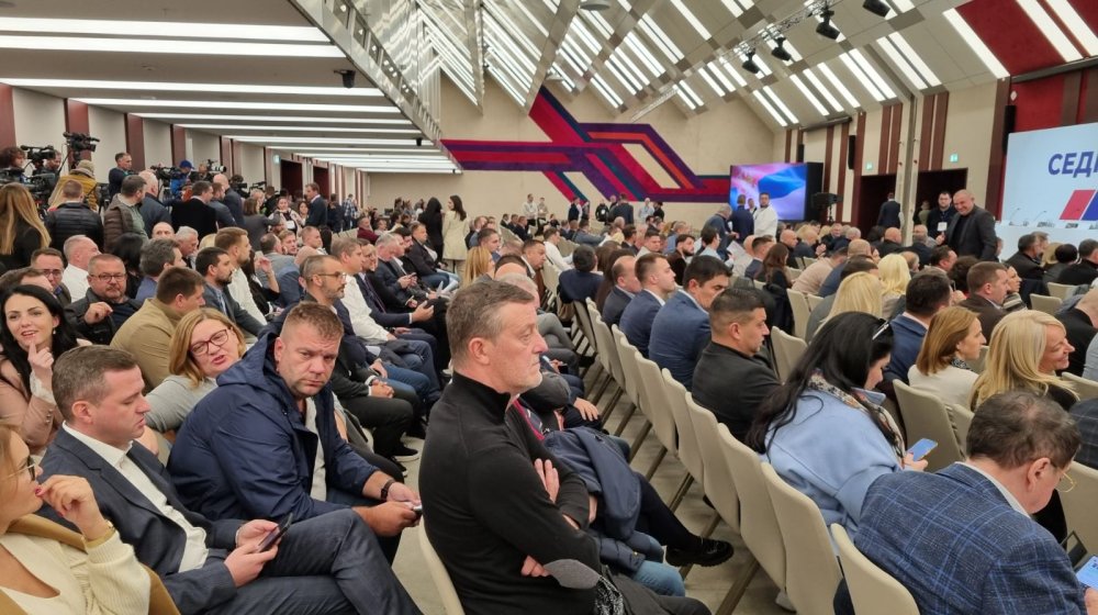 Zaseda Glavni odbor Srpske napredne stranke, Vučević uputio poruku pred početak sednice 1