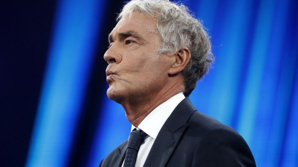 Slavni fudbaler Milana pretukao devojku u noćnom klubu, snimak incidenta prikazan na državnoj televiziji 1