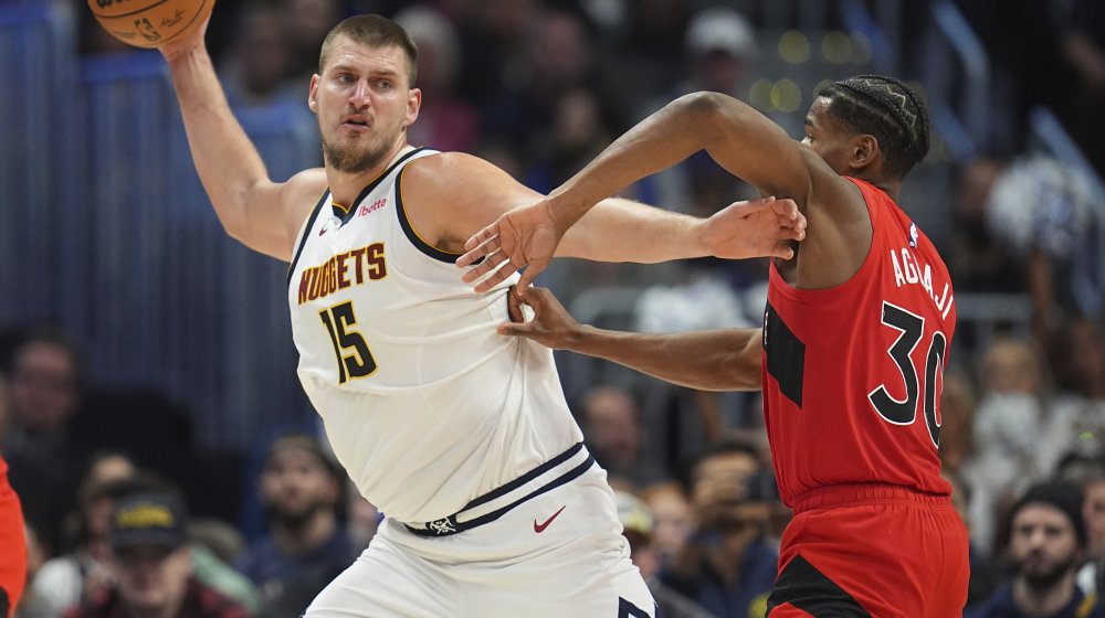 Nikola Jokić stigao do 133. tripl-dabla u karijeri, lopta izašla iz koša u poslednjoj sekundi za pobedu Denvera (VIDEO) 1