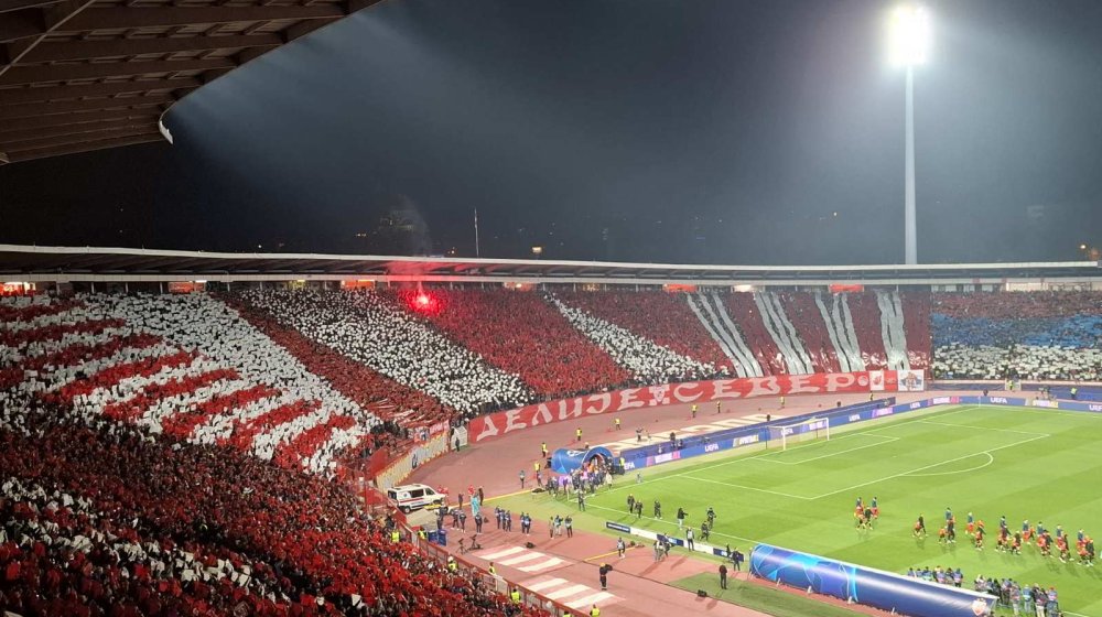 Koreografija navijača Zvezde: Stadion obojen u crveno-belo (FOTO, VIDEO) 1
