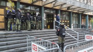 Završena blokada suda u Novom Sadu: Opozicija najavila novo okupljanje (FOTO, VIDEO) 6 Završena blokada suda u Novom Sadu: Opozicija najavila novo okupljanje (FOTO, VIDEO) 6