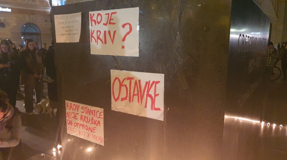 Opozicija pozvala Novosađane da se u subotu okupe ispred Železničke stanice 1