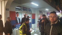 Završen protest u Novom Sadu: Nasilje, razbijanje Gradske skupštine, Vučić u prostorijama SNS, privedeni Ješić i Pogačar (FOTO, VIDEO) 17