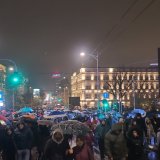 Završen protest opozicije u Beogradu zbog pogibije 14 ljudi u Novom Sadu: Katanci na Predsedništvu, zahteve će predati Skupštini (FOTO/VIDEO) 7
