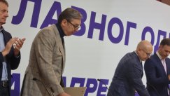 Vučić GO SNS Sava Centar Sednica GO SNS počela minutom ćutanja, Vučić poručuje "Svi žele naše političke glave" (VIDEO, FOTO) 4