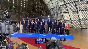 "Ako SNS ostane na vlasti, i dalje će destabilizovati okolne zemlje": Sagovornici Danasa o regionalnoj politici 8