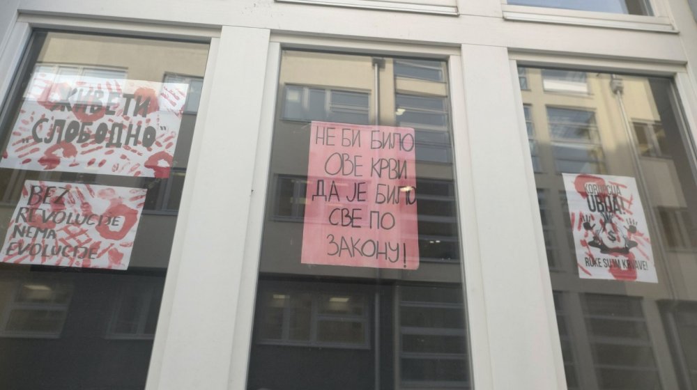 Direktor Zrenjaninske gimnazije podneo ostavku nakon što je izviždan na protestu 1