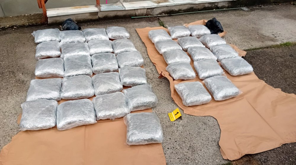 Na graničnom prelazu ka Bugarskoj zaplenjeno više od 55 kilograma marihuane 1