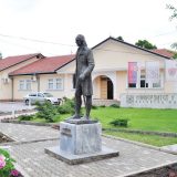 Primena Zakona o strancima na Kosovu: Početak (dez)integracije školstva i zdravstva 16