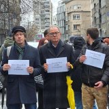 Inicijativa Most ostaje i sutra ispred RTS odaje poštu poginuliima u nesreći u Novom Sadu 5