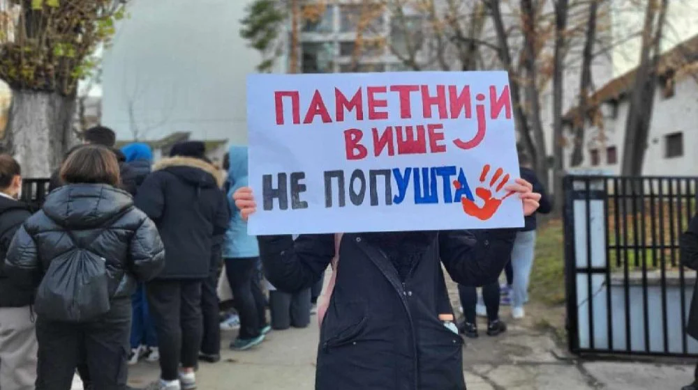 Večeras protest zbog prebijanja 15-godišnjaka u parku kod Medicinske škole u Novom Sadu 1