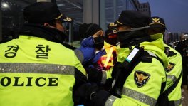 South Korea's President Yoon says he will lift the emergency martial law "Predsednik izgubio minimum rasuđivanja": Šta se sve događalo u Južnoj Koreji i šta sledi? (FOTO, VIDEO) 6