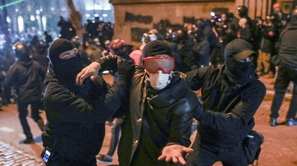 Gruzija se ne smiruje: Demonstranti imaju dva glavna zahteva 1