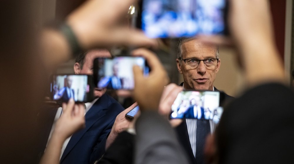 Američka vlada pred gašenjem, deo republikanaca izdao Trampa: Šta se događa u SAD? 1