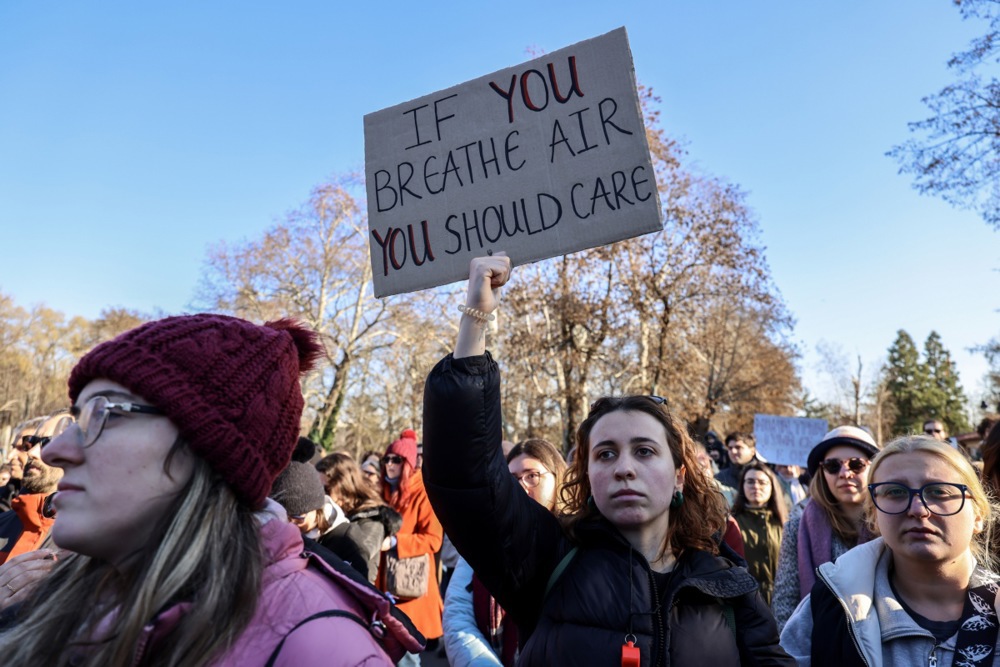 "Vazduh nam je otrov, vlast nam je gluva": U Skoplju održan protestni marš zbog zagađenja, drugi ovog meseca (FOTO) 5 "Vazduh nam je otrov, vlast nam je gluva": U Skoplju održan protestni marš zbog zagađenja, drugi ovog meseca (FOTO) 5