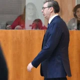 "Sporno postupanje obezbeđenja predsednika": Sagovornici Danasa o pucanju gume na Vučićevom vozilu 10