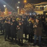 ProGlas u Lučanima: Studenti se narugali kultu ličnosti, poručili mu „nisi nadležan“ 4