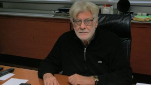 Privrednik i vlasnik "Point Group" Zoran Drakulić izjavio je danas da bi zbog američkih sankcija Naftna industrija Srbije (NIS) trebalo da bude nacionalizovana ili da se zbog velikih dugova prema bankama i budućih troškova sprovede stečajni postupak.