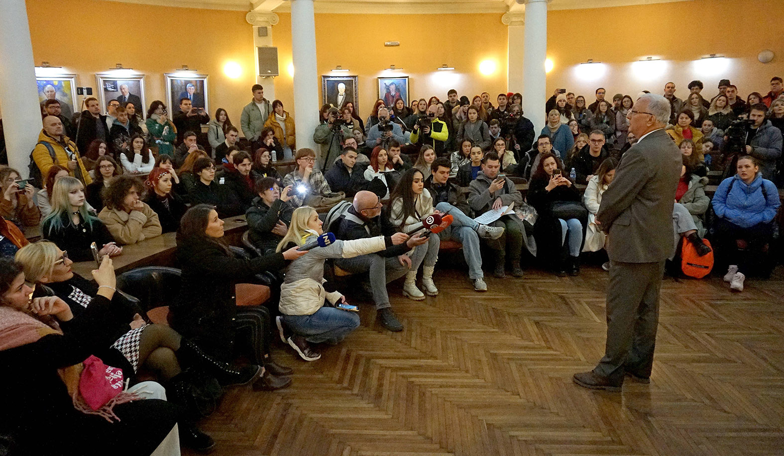 Studenti Niš Elektronski fakultet danas odlučuje o blokadi: Rad do sada obustavila tri od 14 fakulteta Univerziteta u Nišu 2