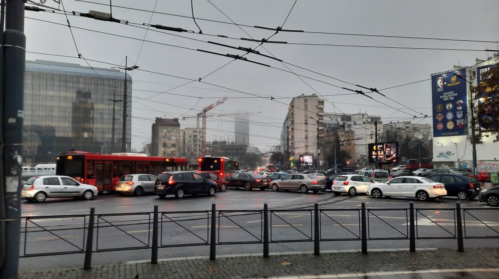 Pokidane kontaktne mreže na Slaviji i Studentskom trgu, izmene na linijama gradskog prevoza 1