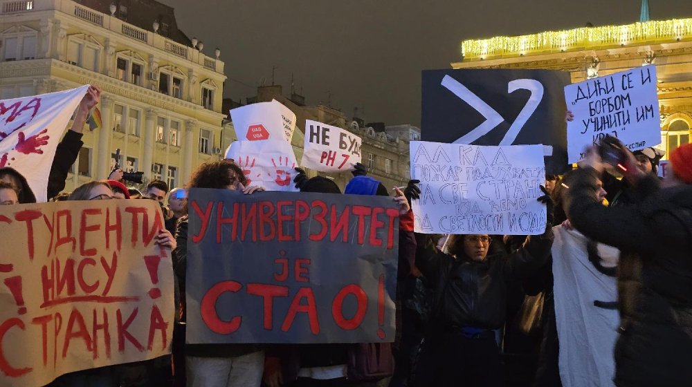 AFP: Vučić pokušava objavljivanjem dokumenata da zaustavi 'umnožavanje protesta' u Srbiji 1