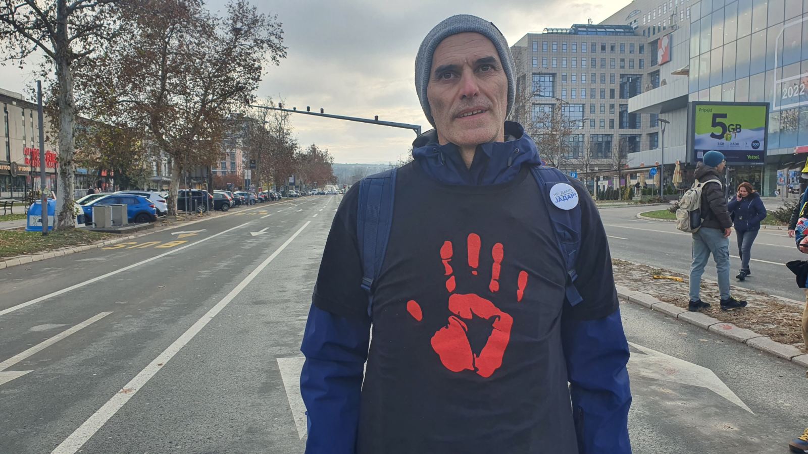 "Sanjao sam da sam student i da smo preuzeli vlast u državi": Nastavnik iz Šapca koji je pešaka došao na blokade u Novi Sad 2