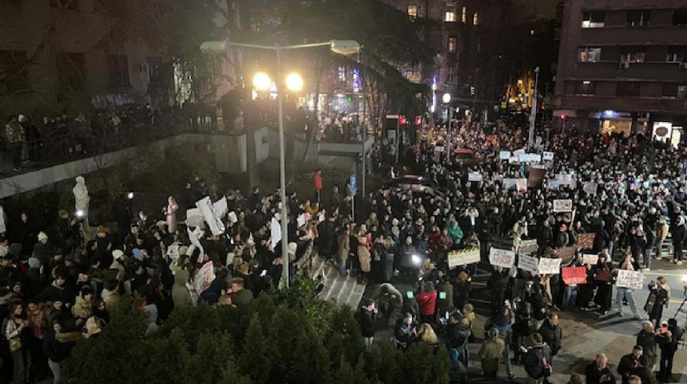 Arhiv javnih skupova: Koliko je studenata bilo ispred RTS-a? 1