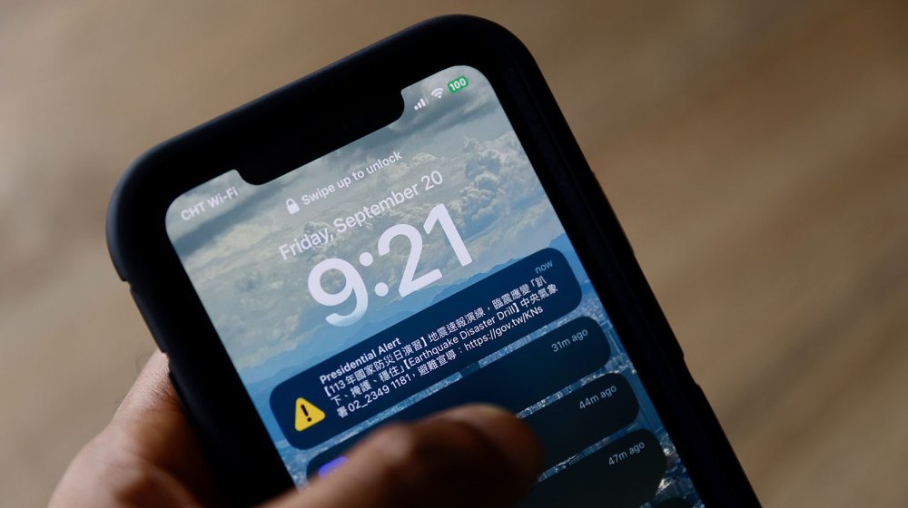 Novčanik otporan na džeparoše do kraja godine u Srbiji 1