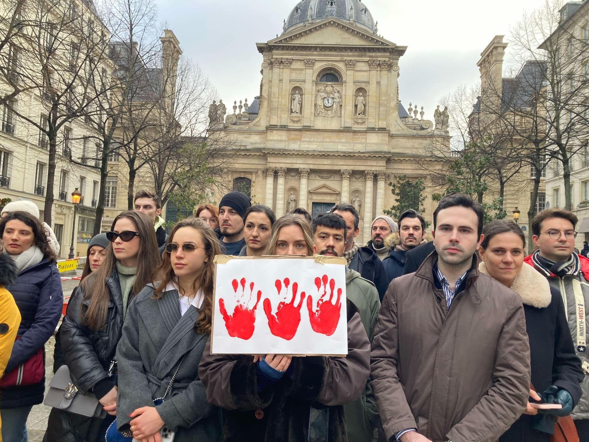 Protesti i ove subote u Beogradu, i u Parizu 15 minuta tišine 1 Protest u Parizu