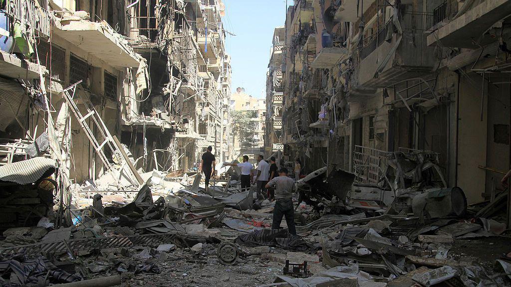 Bašar al-Asad: Od oftalmologa u Londonu do autoritarnog predsednika Sirije 7 Ruševine u gradu Alepu, posle jednog od mnogobrojinih vazdušnih napada 2014. godine