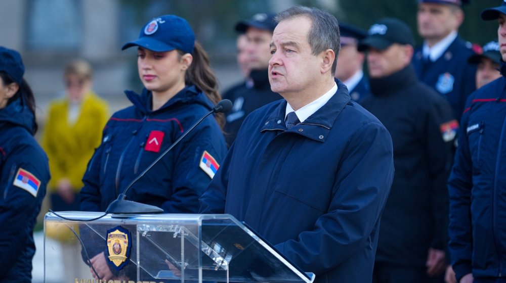 Dačić na svečanom prijemu 108 vatrogasaca spasilaca: Biti vatrogasac nije posao, već poziv na herojstvo 1