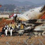 Južnokorejski avion se srušio i zapalio pri sletanju 4