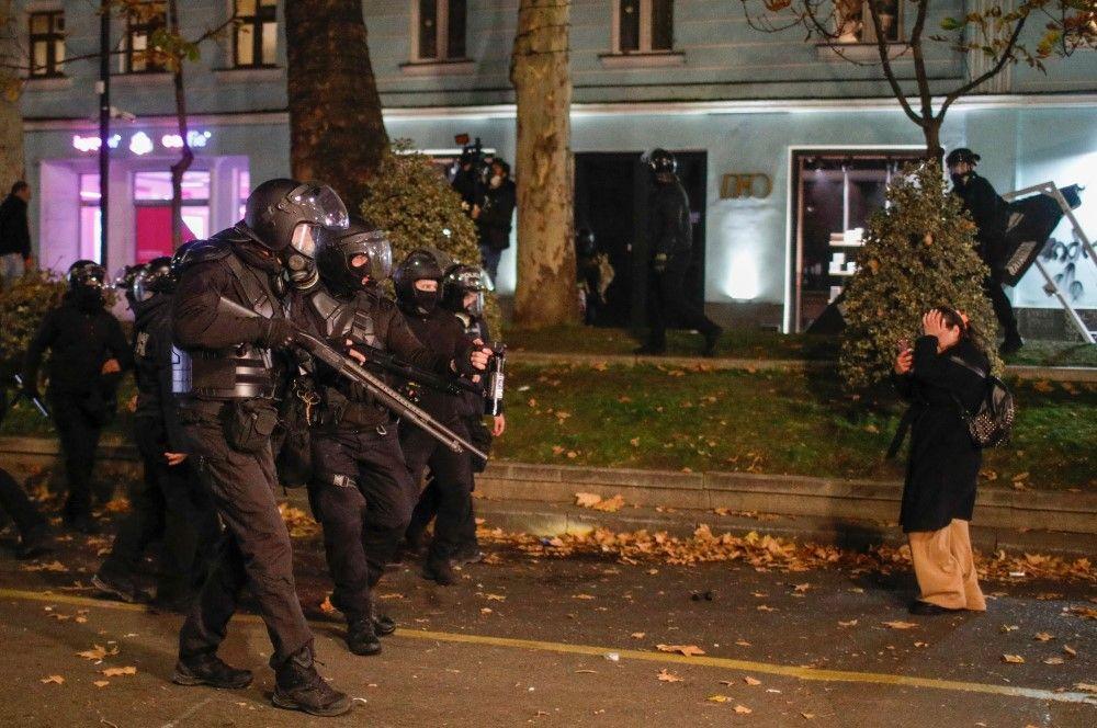 Protesti u Gruziji: Stotine privedene, mnogi pretučeni, premijer optužuje opoziciju „za nasilje" 12 gruzija