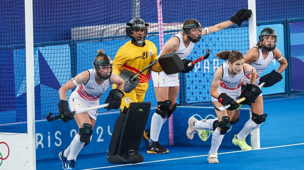 Uhapšena jer je snimala saigračice tokom tuširanja: Uhvaćena na delu u tajnoj akciji policije 1