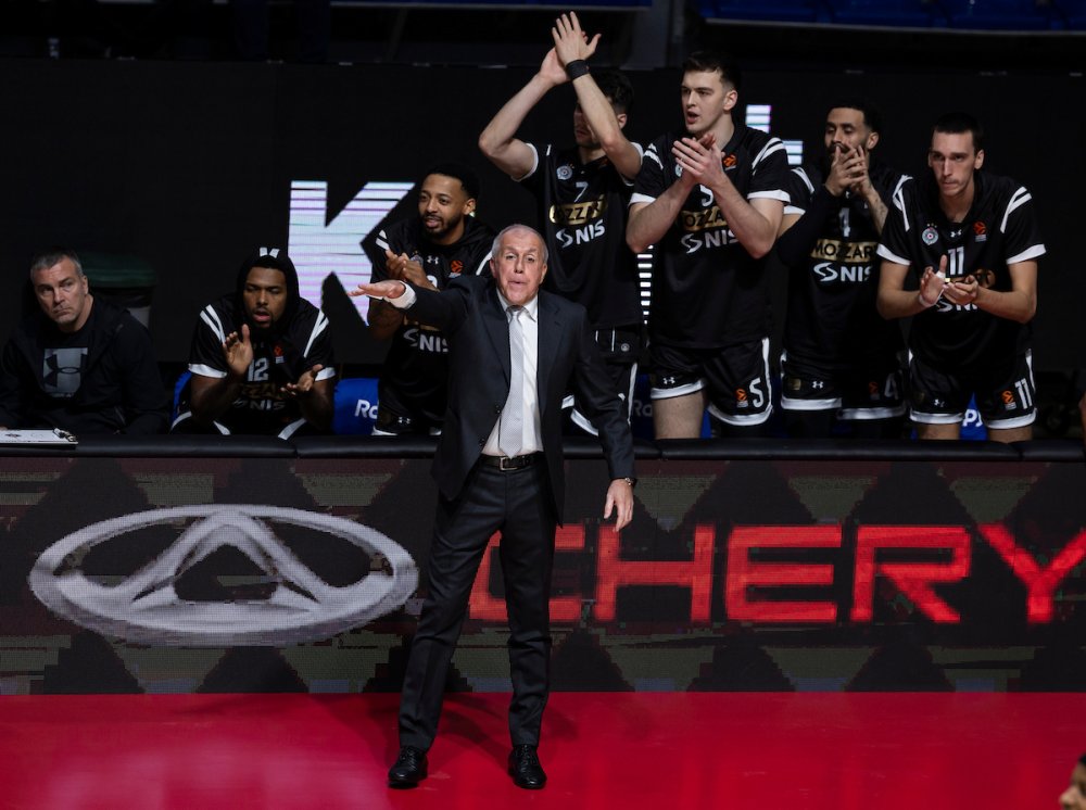 Željko Obradović kaže da je Partizan jedinstven u Evroligi: „Nisam nešto video da su navijači tražili 12 srpskih igrača“ 1