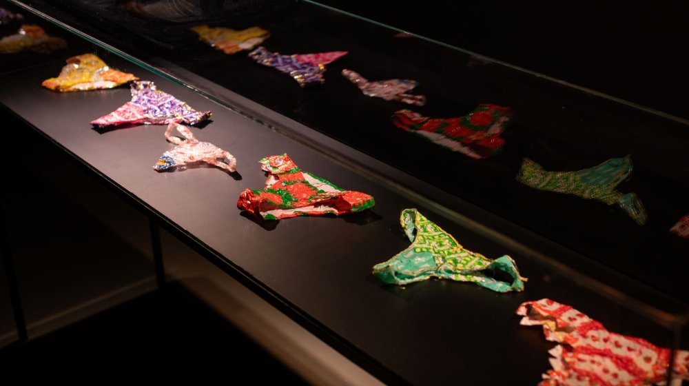 Umetnici moraju od nečeg i da žive: Otvorena izložba Šta da kupim? (FOTO) 1