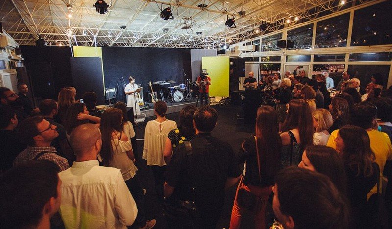 Poema „Rat i mir”, kolektivni performans u SKC-u Kragujevac 1