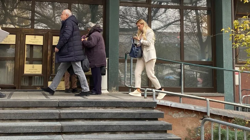 Grbović: Jelena Tanasković bez pratnje policije ušla u zgradu suda u Novom Sadu 1