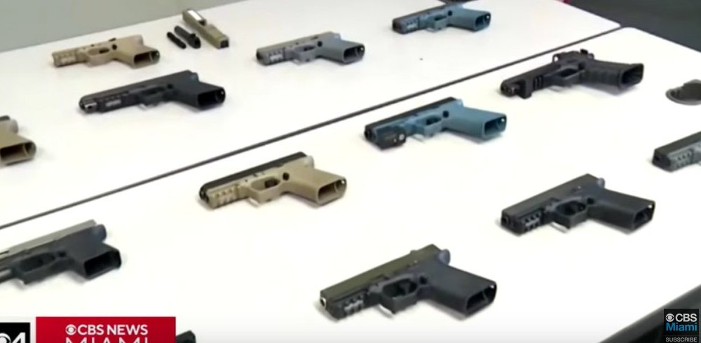 Šta je "pištolj duh" pronađen kod osumnjičenog za ubistvo u Njujorku, sve popularnija vrsta oružja u SAD? 1