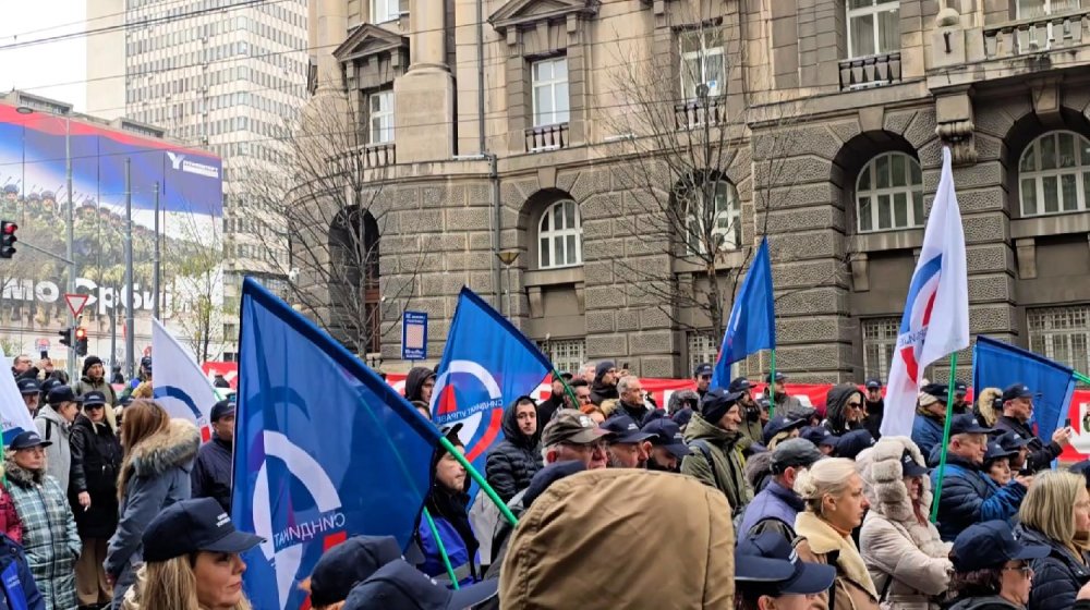 Sindikat uprave Srbije: Da li je u redu da više od 20 odsto zaposlenih prima minimalac? 1