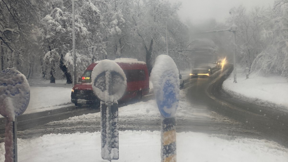 Srbija pod snegom: Ko je odgovoran za kolaps na putevima? 1