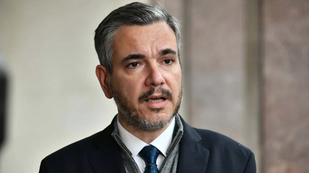 Vladimir Obradović uporedio direktorku Pete beogradske gimnazije sa talibanima 1