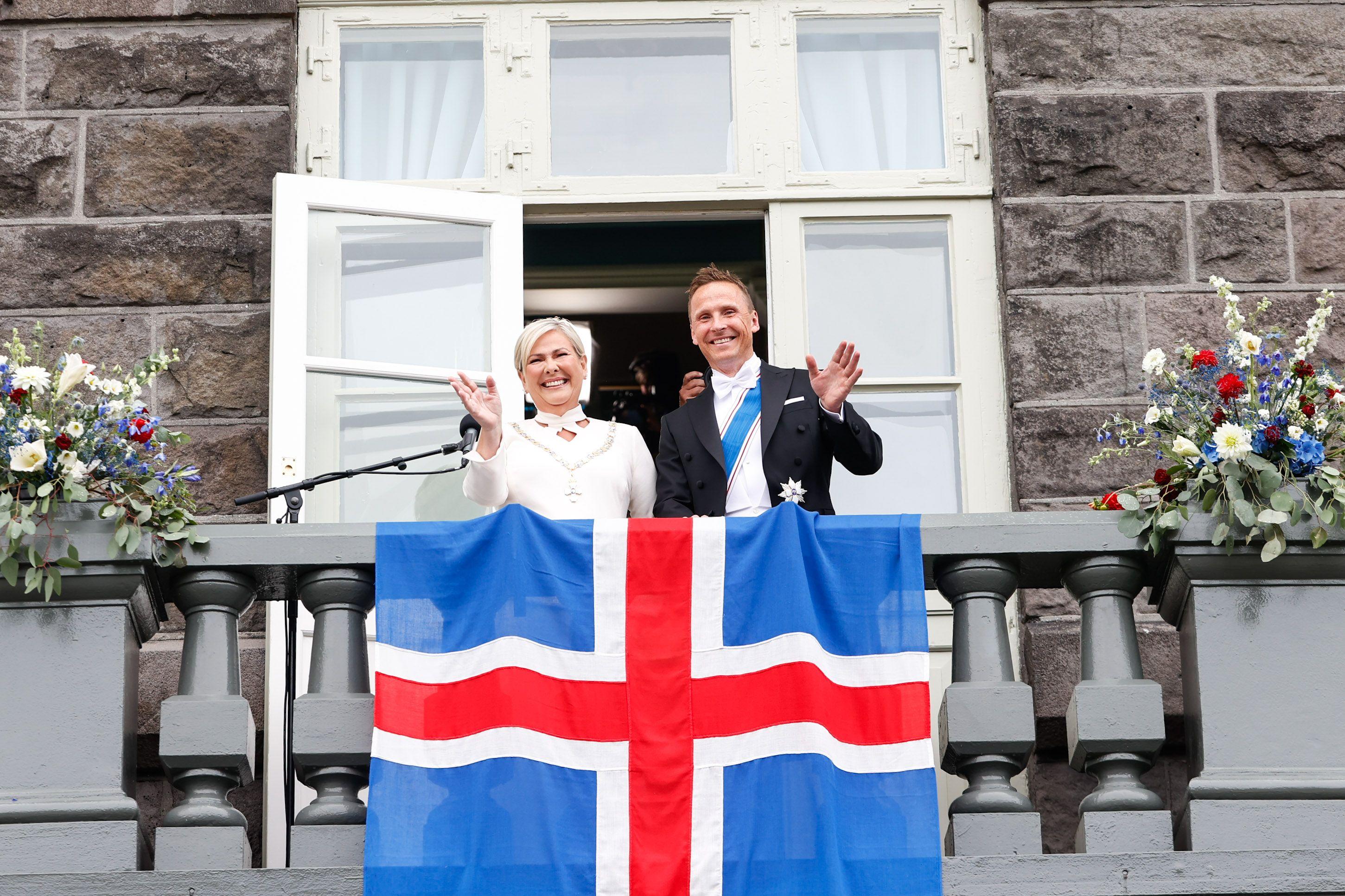 Rodna ravnopravnost na Islandu: Zašto „najbolja zemlja za žene" nije savršena 8 Predsednica Tomasdotir sa suprugom