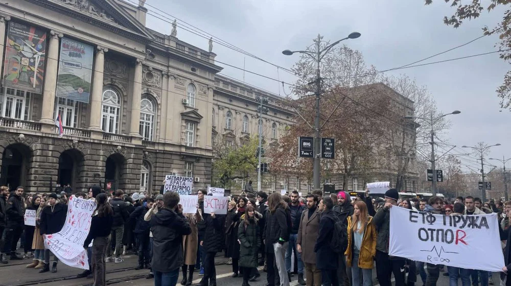 “U 2026. svanuće jedno sunčano i slobodno jutro”: Kako su studenti u blokadi ETF-a čestitatli građanima Novu godinu? 11