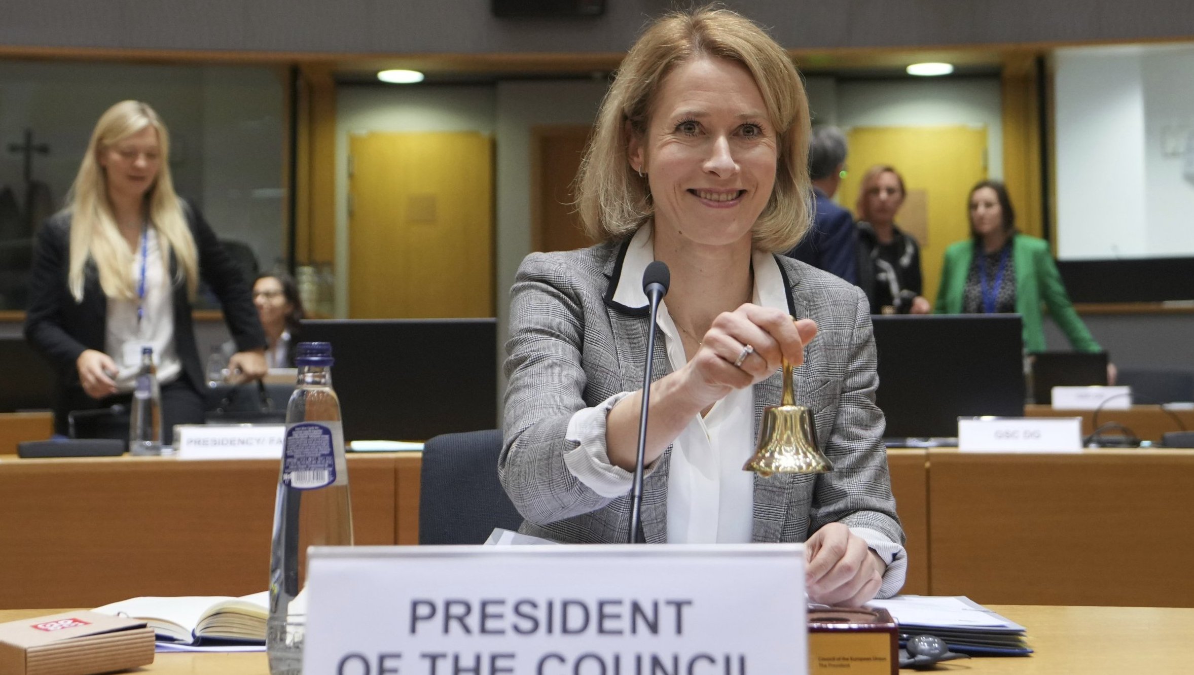 Sastanak o Siriji: Saudijska Arabija poziva na ukidanje sankcija Damasku 2 Da li će EU uvesti sankcije prema zvaničnicima Gruzije?