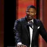 Sa rođendana na ušivanje: Glumac Džejmi Foks pogođen čašom na proslavi 6