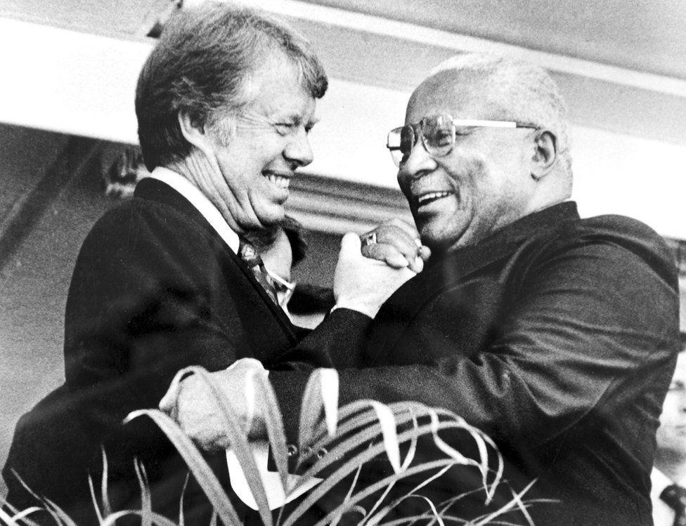 Džimi Karter: Od uzgajivača kikirikija do Bele kuće i Nobelove nagrade za mir 3 Džimi Karter sa ocem Martina Lutera Kinga