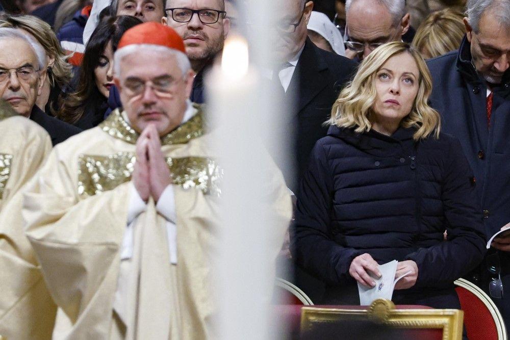 Badnje veče i Božić u svetu: Od surfa do molitvi i jutra u skloništima 7 đorđa meloni, badnje veče, božić