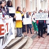 "Vi se nalazite na sigurnoj i slobodnoj teritoriji": Zaposleni na niškom Filozofskom fakultetu podržali studentsku blokadu, neće biti nastave (VIDEO) 7